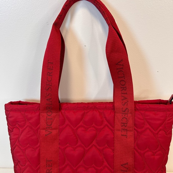 Victoria's Secret Red Heart Valentine's Day Victoria Puffy Tote Overnight Bag - Picture 9 of 10